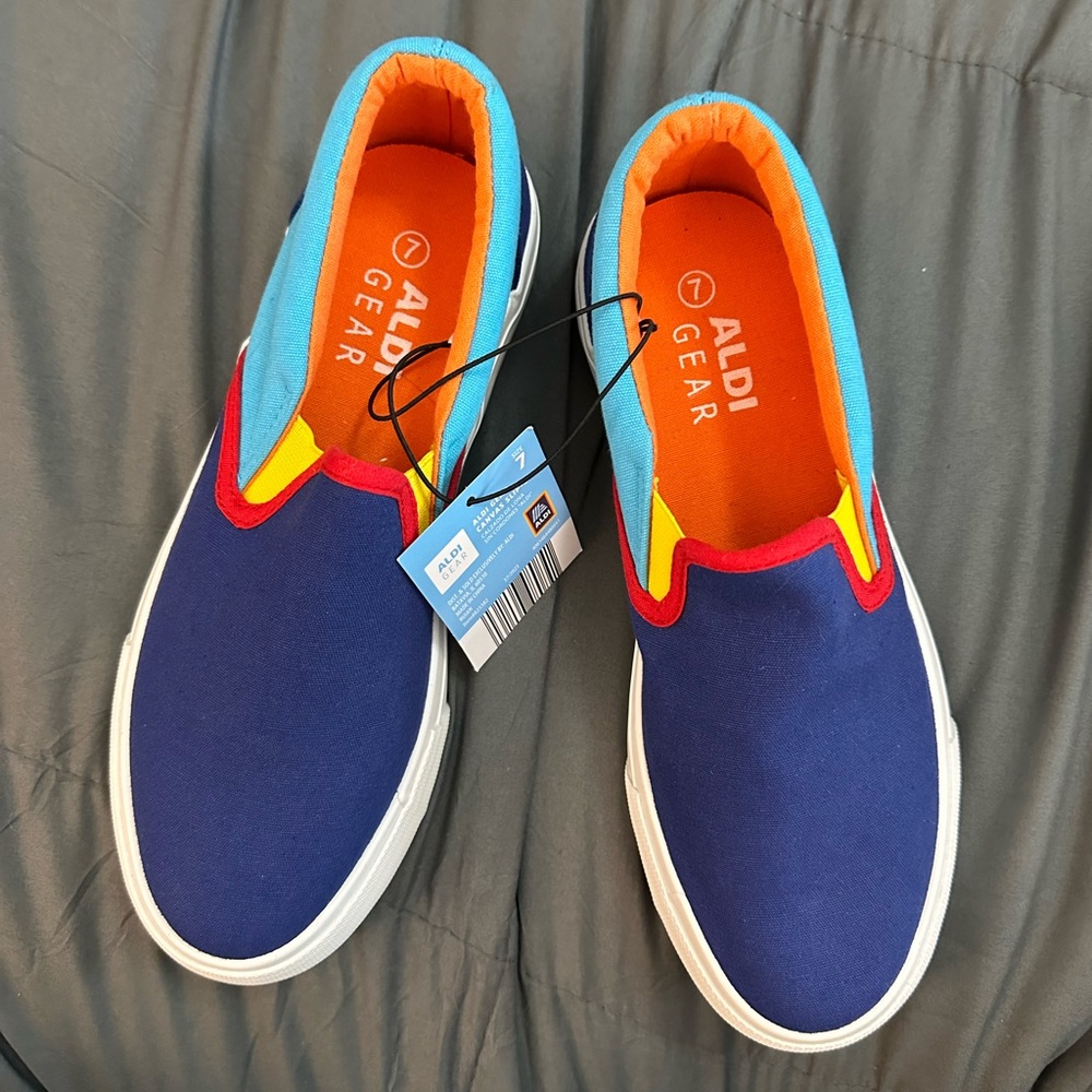 NWT Aldi Canvas Slip-ons (Women’s 7)